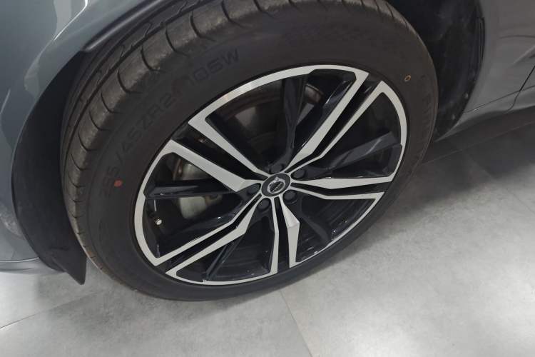 Used Volvo XC60 New Energy 2020 T8 eDrive Hybrid – Smart & Sporty Edition
