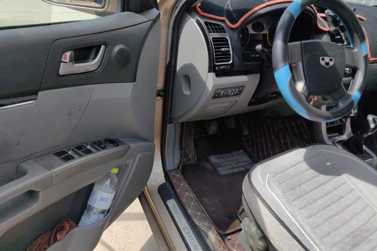 Used Geely Auto Classic Emgrand 2012 Sedan 1.5L Manual Comfort Model Driver Seat