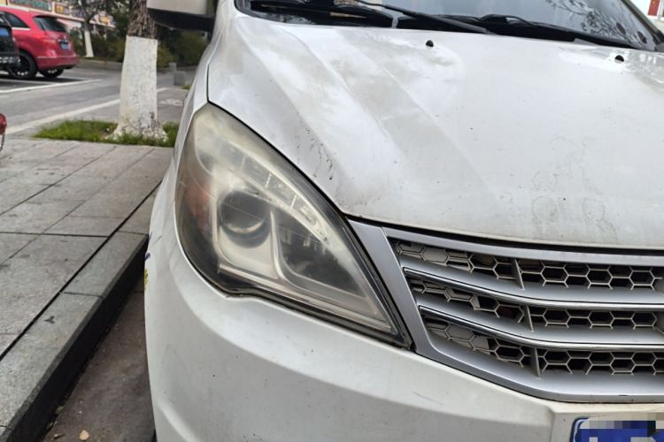 Used BAIC Weiwang M20 2014 1.5L practical type BJ415A Right Front Headlight