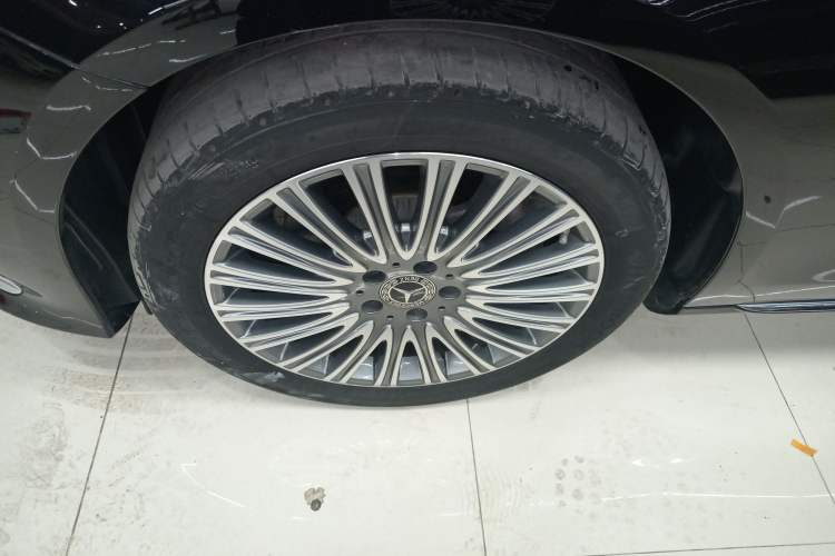 Used Mercedes-Benz E-Class 2021 E 300 L Stylish Model