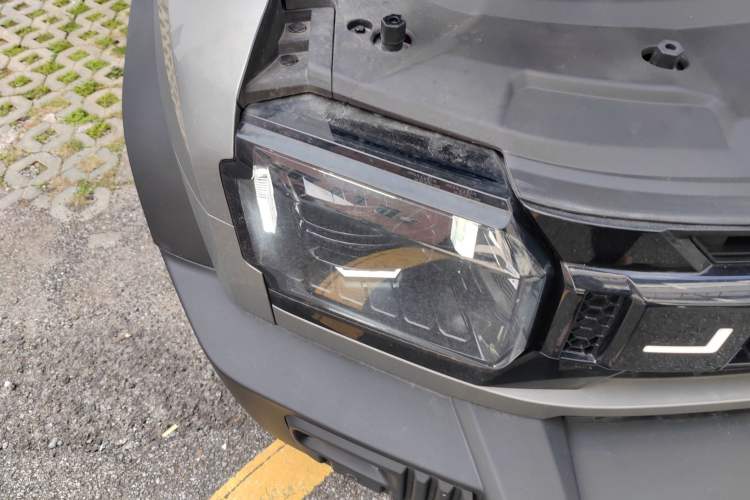 Used JETOUR Traveler C-DM 2024 C-DM 208KM Mountain & Wilderness Edition Right Front Headlight