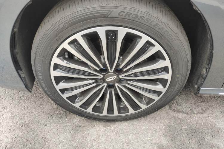 Used Chery Fengyun A8L 2025 1.5 TGDI 145 km Luxury Version