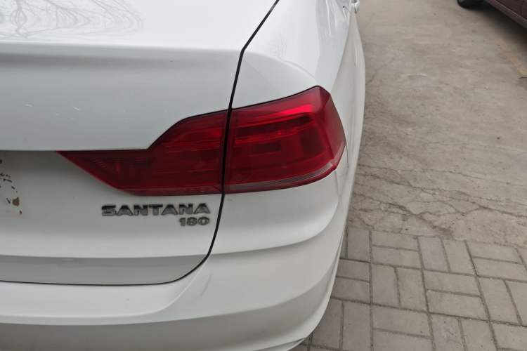 Used Volkswagen Santana 2016 1.6L Manual Fashion Edition