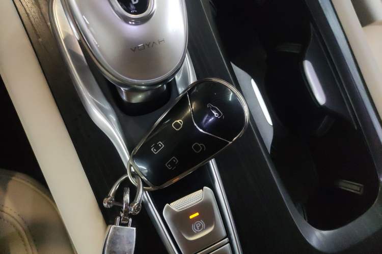 Used VOYAH Dream 2024 EV Long-Range Premium Edition