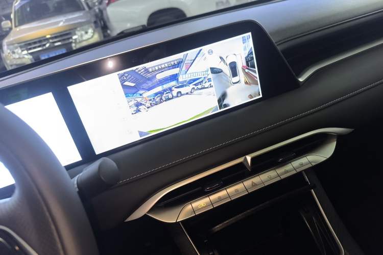 Used Venucia V DD-i 2023 110 km iE Version
