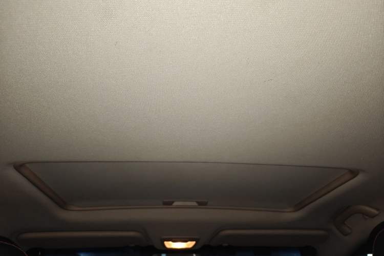 Used Baojun 560 2016 1.8L iAMT Luxury Model Headliner