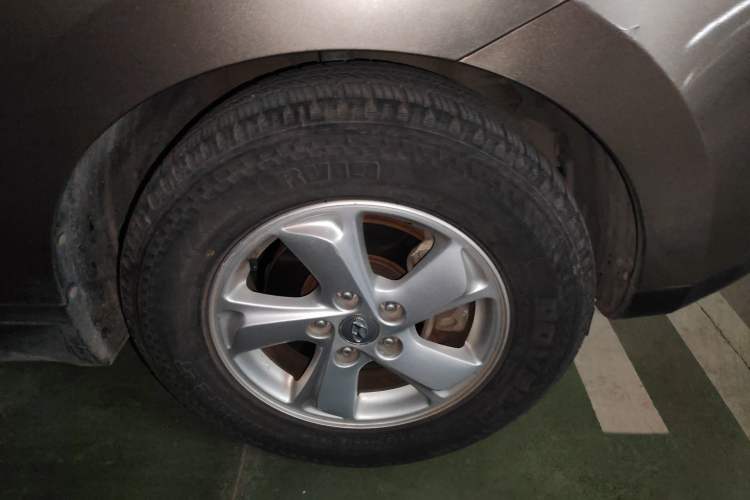 Used Hyundai ix35 2012 2.0L Automatic Two-Wheel Drive New Edition GL Right Front Wheel Hub