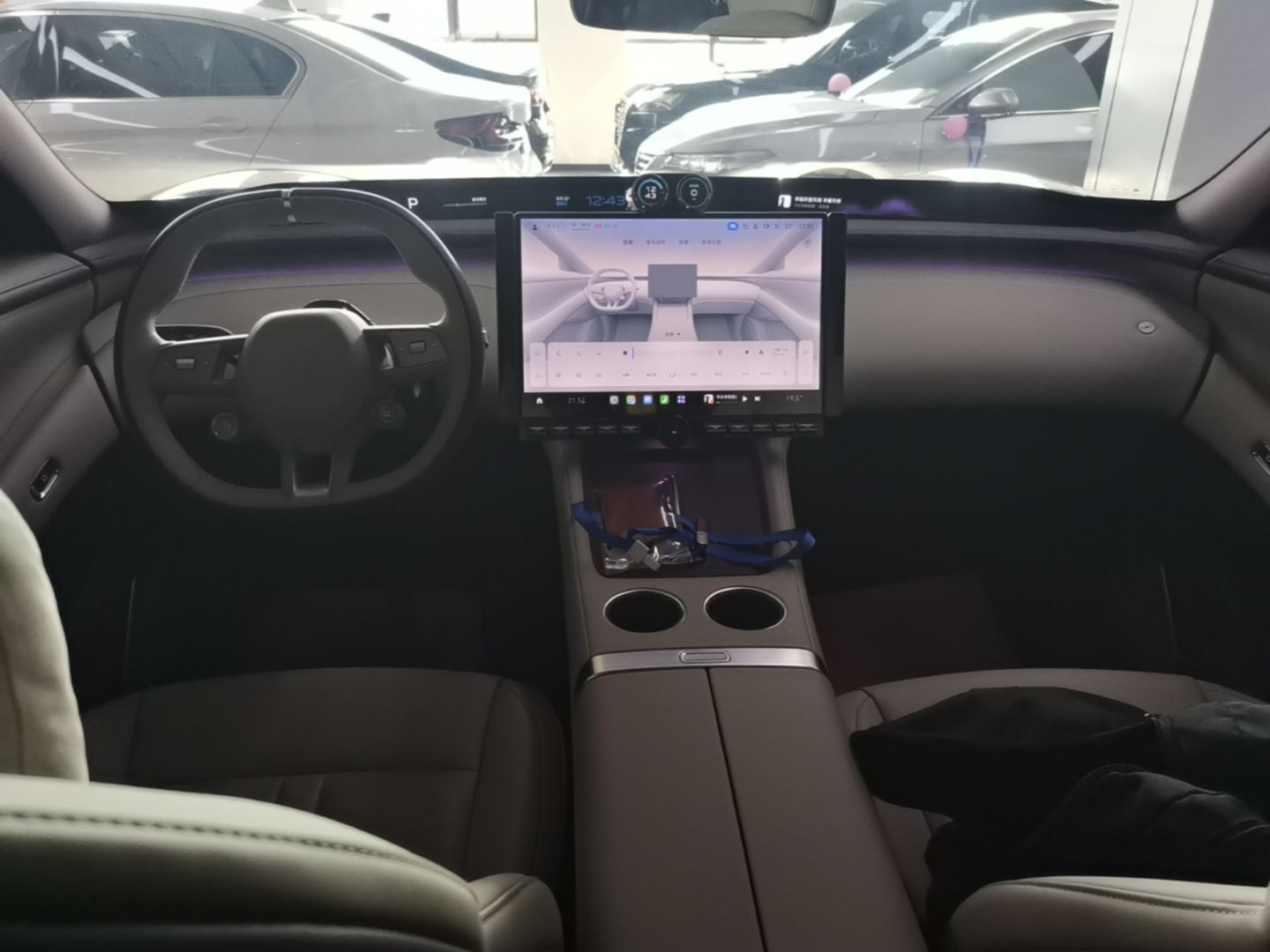 Xiaomi Auto YU7 2025 Ultra-Long Range All-Wheel Drive Pro Version — снимка 14