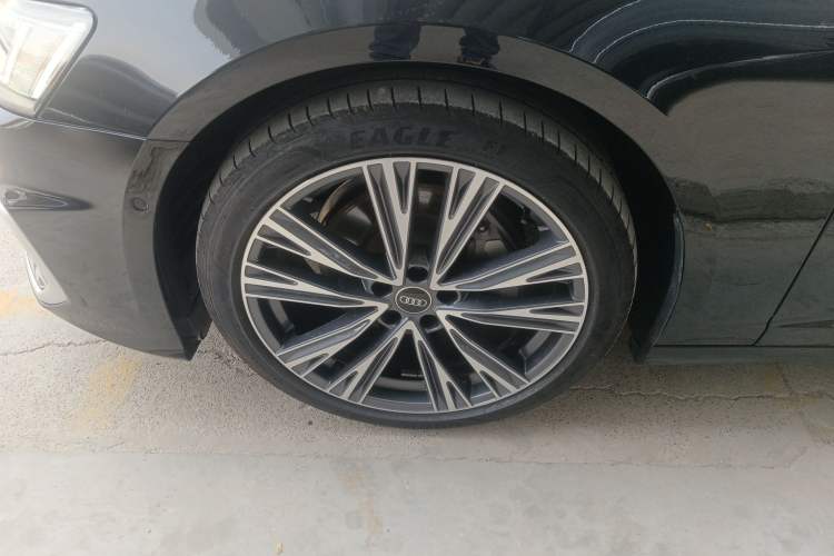 Used Audi A6L 2023 Revised 45 TFSI Prestige Dynamic Edition Left Front Wheel Hub