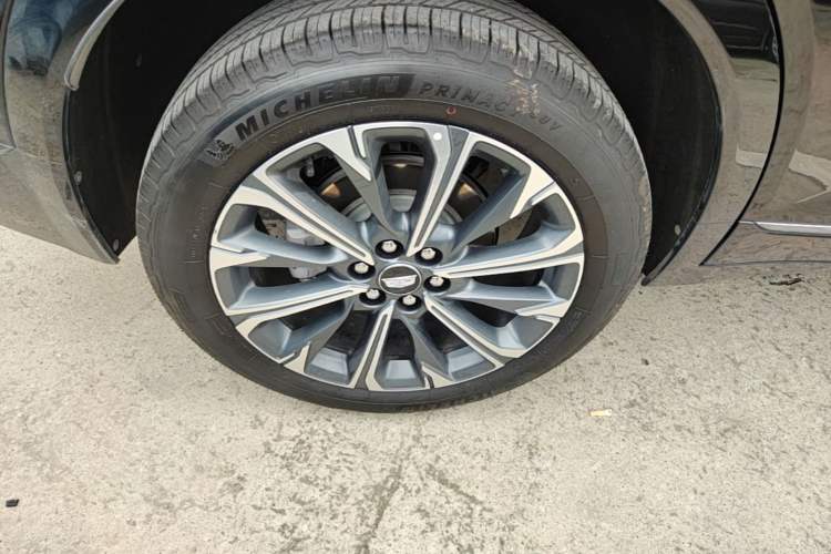 Used Cadillac XT5 2025 2.0T Luxury Version Right Rear Wheel Hub