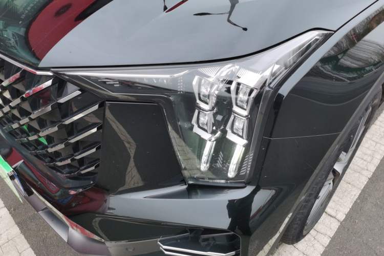 Used GAC Trumpchi GS8 2022 Linghang Series 2.0 TGDI Two-Wheel-Drive Luxury Smart Connectivity Version (7 Seats)
