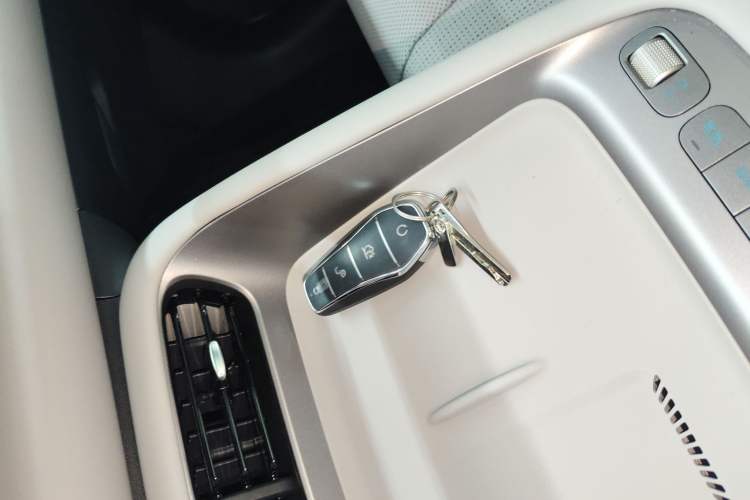 Used BYD Sealion 06 New Energy 2025 Model EV 605 Navigation Pro Edition Vehicle Key