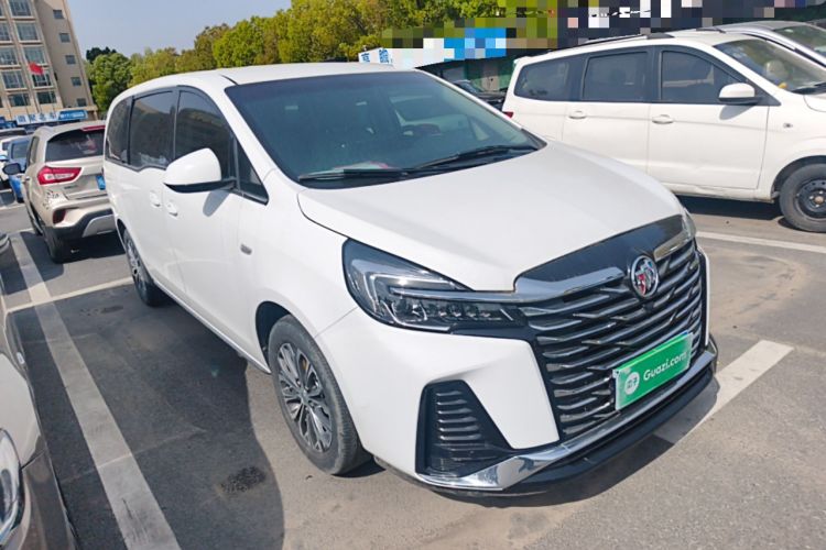 Used Buick GL8 2023 Land Executive Class Comfort Model