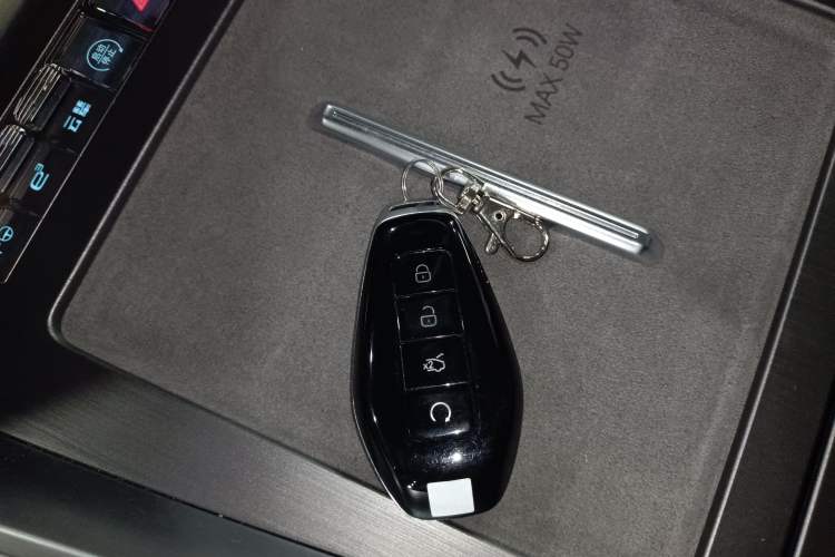 Used Denza N9 2025 Prestige Version
