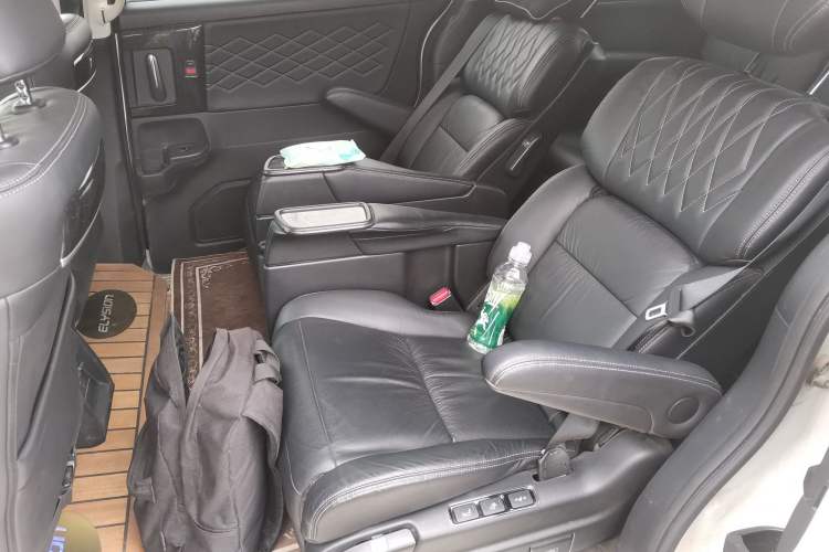 Used Honda Elysion 2019 2.0L Hybrid Luxury Edition
