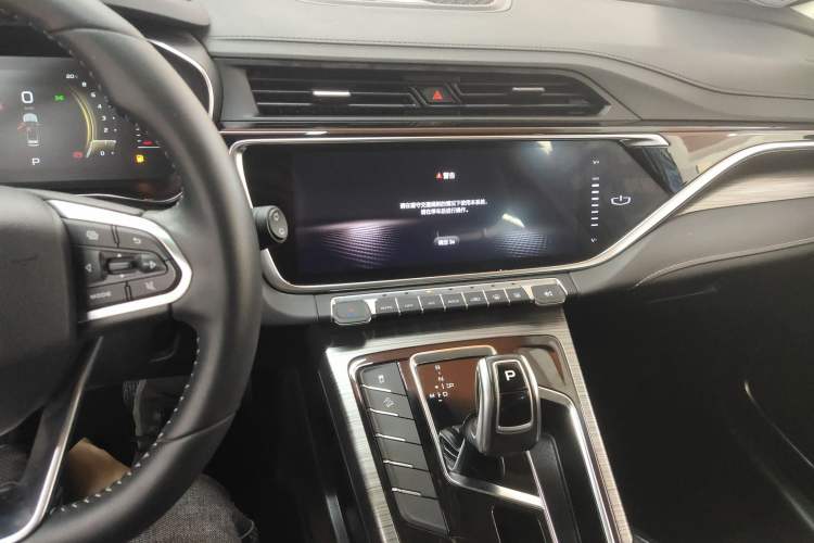 Used Geely Auto Emgrand X7 Sport 2020 1.8TD DCT Smart Connect PRO Audio And AC Panel