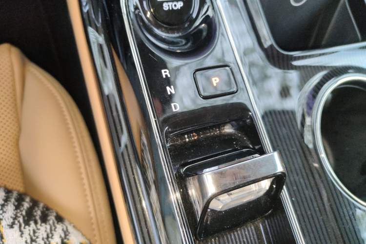 Used GAC Trumpchi E8 New Energy 2024 150km MAX+ Gear Lever