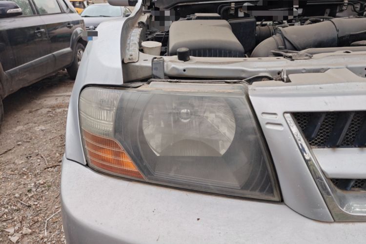Used Mitsubishi Pajero 2008 V73 3.0L MT GL Right Front Headlight