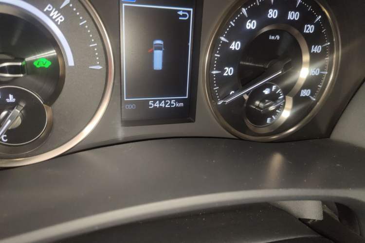 Used Toyota Vellfire 2020 Dual-Engine 2.5L HV Luxury Edition Odometer Close Up