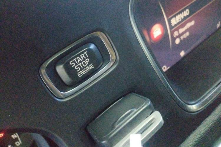 Used Volvo V40 2017 Cross Country T3 Zhiya Edition Interior 1