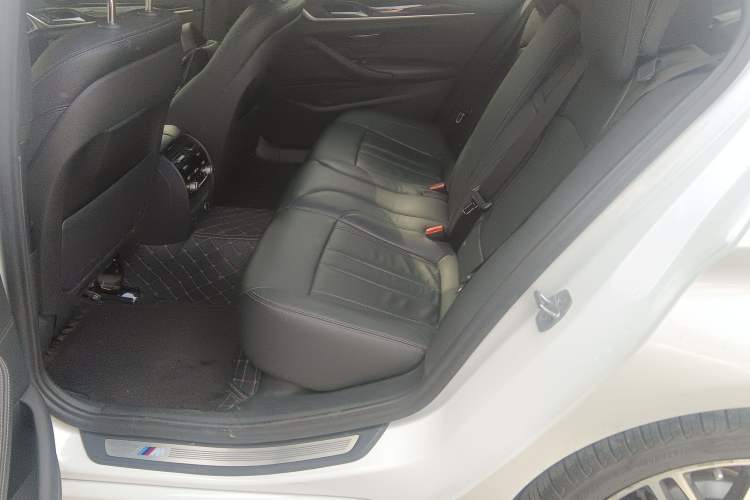 Used BMW 5 Series 2019 530Li Leading Model M Sport Package Left Rear Seat