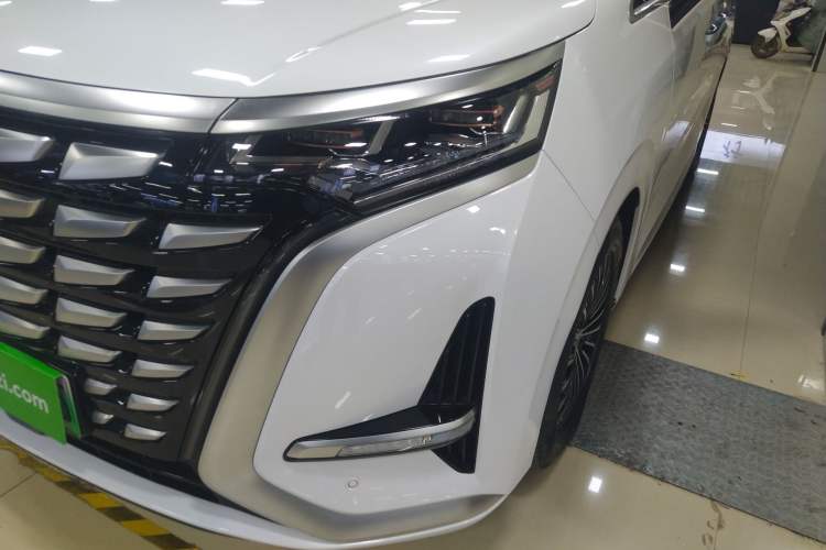 Used Denza D9 2022 DM-i 970 Four-Wheel Drive Flagship Model