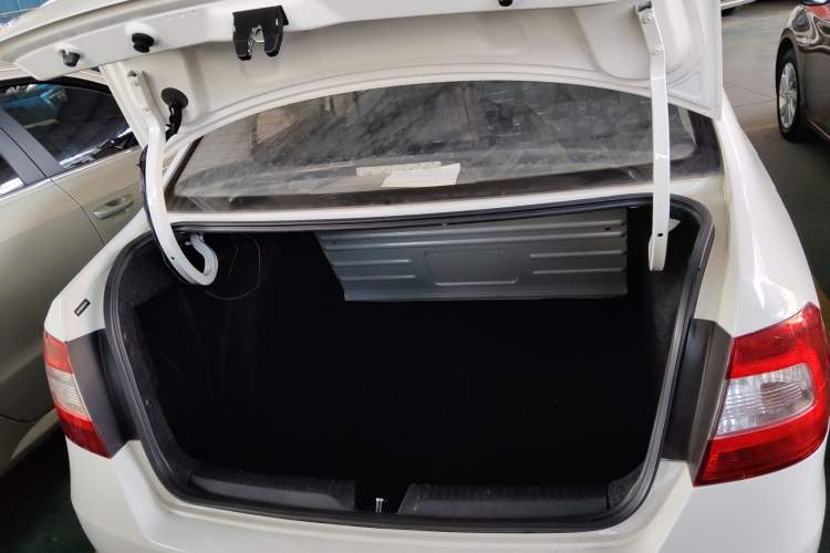 Used Skoda Rapid 2016 1.6L Automatic Front-Wheel Drive Model