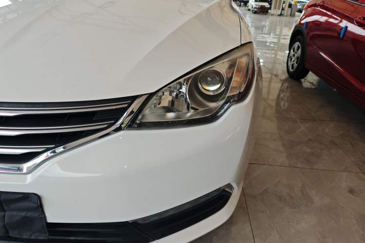 Used Roewe 360 2015 1.5L Automatic Luxury Edition Left Front Headlight