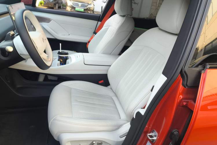 Used ONVO L60 2024 60 kWh Rear-Drive Version