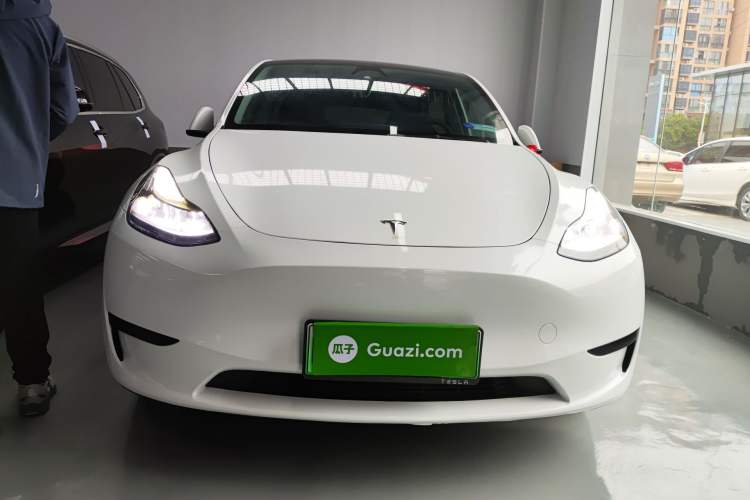 Used Tesla Model Y 2024 Rear-Wheel-Drive Version Front