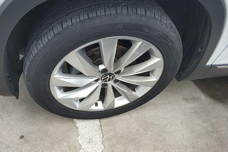 Used Volkswagen Tayron 2022 380TSI Four-Wheel Drive Luxury Connected Pro Version