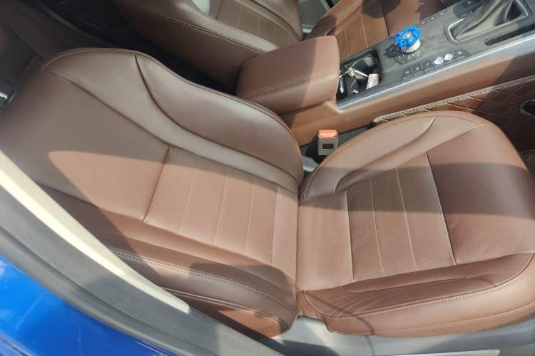 Used Wey VV5 2017 2.0T Ultra-Luxury Version
