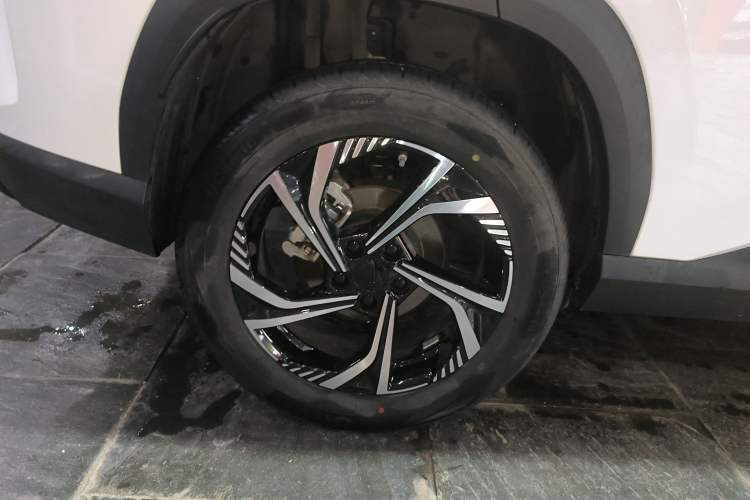 Used Geely Auto Emgrand X7 Sport 2023 Boyue COOL 1.5TD Smart Model Right Rear Wheel Hub