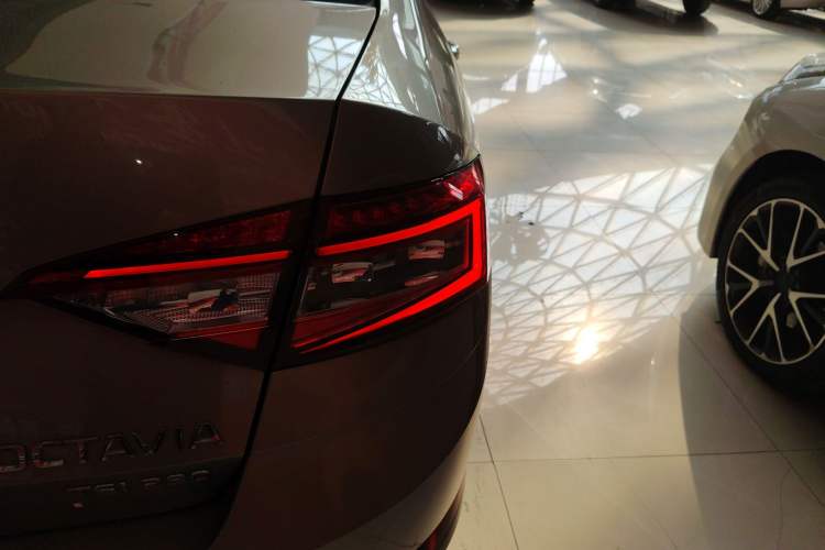 Used Skoda Octavia 2020 TSI280 DSG SmartDrive Luxury Edition
