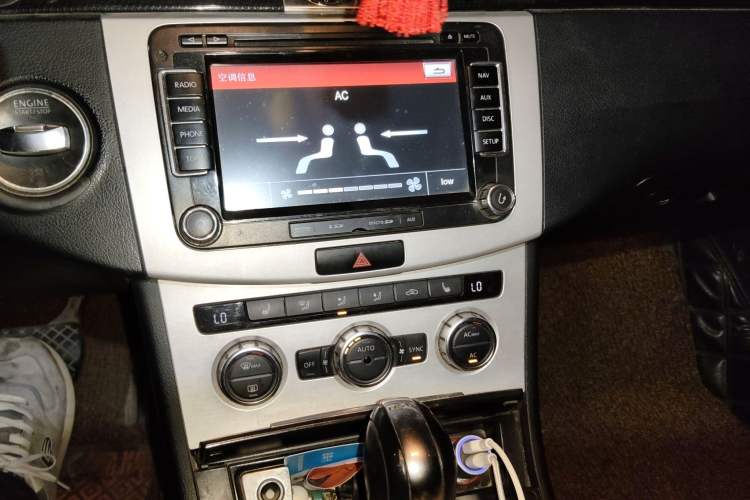 Used Volkswagen Magotan 2012 Revised 1.8TSI Luxury Version Audio And AC Panel