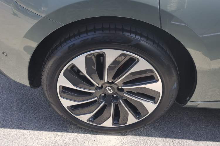 Used Hima AITO M5 2022 Extended-Range Four-Wheel Drive Flagship Edition
