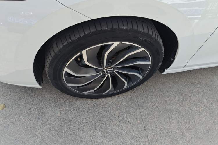 Used Volkswagen Golf 2021 280TSI DSG Pro Left Front Wheel Hub