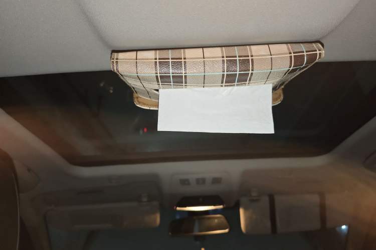 Used BMW 5 Series 2011 523Li Leading Model
