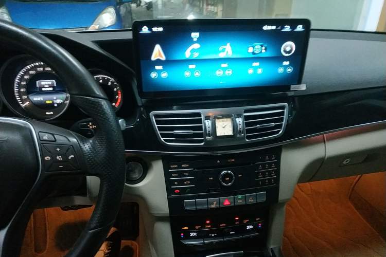 Used Mercedes-Benz E-Class 2015 Facelift E 200 L