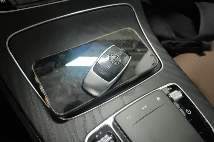 Used Mercedes-Benz E-Class 2023 E 300 Stylish Sports Edition Vehicle Key