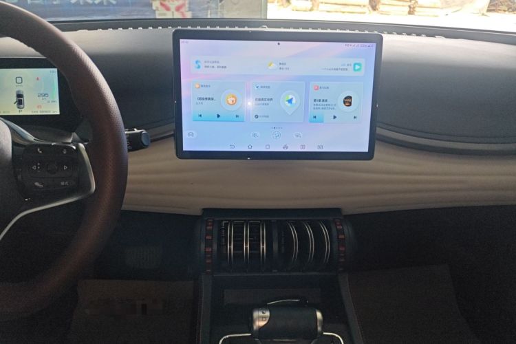 Used BYD Yuan PLUS 2022 430 km Luxury Version Audio And AC Panel