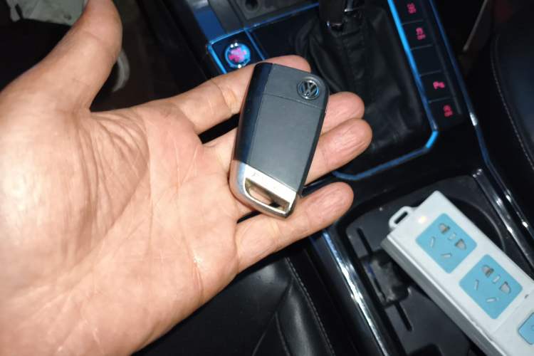 Used Volkswagen Passat 2017 330TSI DSG Prestige Edition Vehicle Key