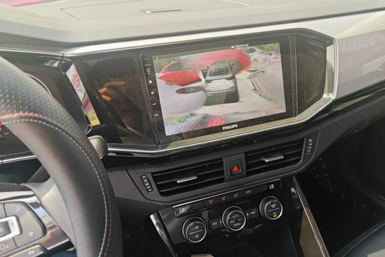 Used Volkswagen Tayron 2019 330TSI Two-Wheel-Drive Luxury Version China V Emission Standard Audio And AC Panel