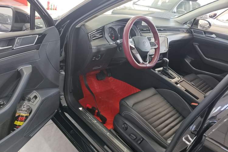 Used Volkswagen Magotan 2020 330TSI DSG Luxury Edition Driver Seat