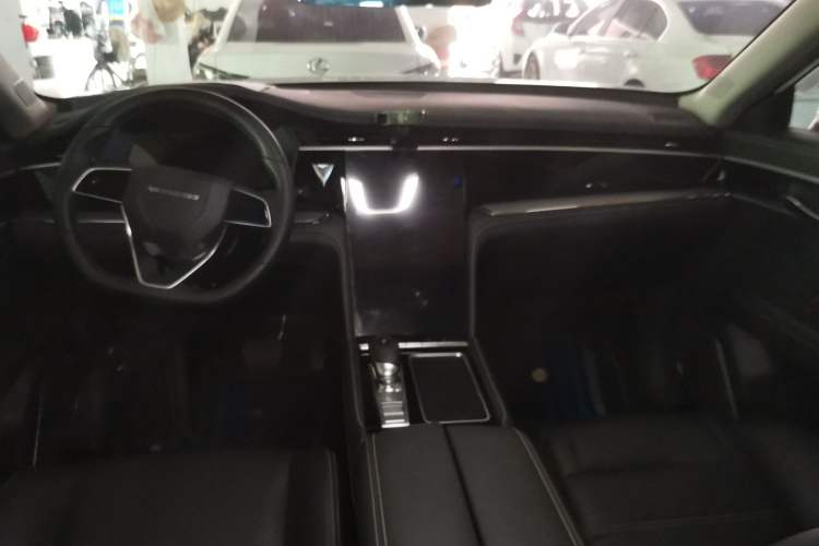 Used Venucia Star 2021 260T Automatic 48V Mild Hybrid Turbocharged Star Achieve Edition