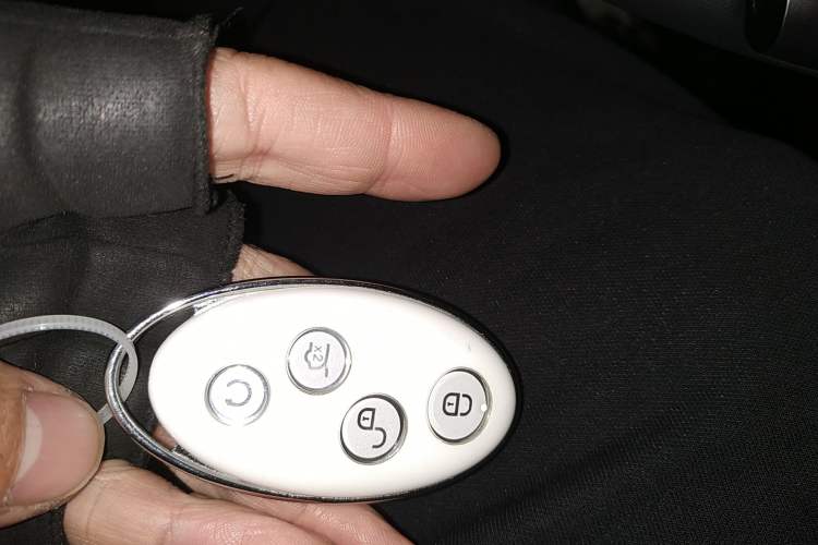 Used BYD Song MAX 2018 1.5T Automatic Smart Connect Elite Model with 6 Seats