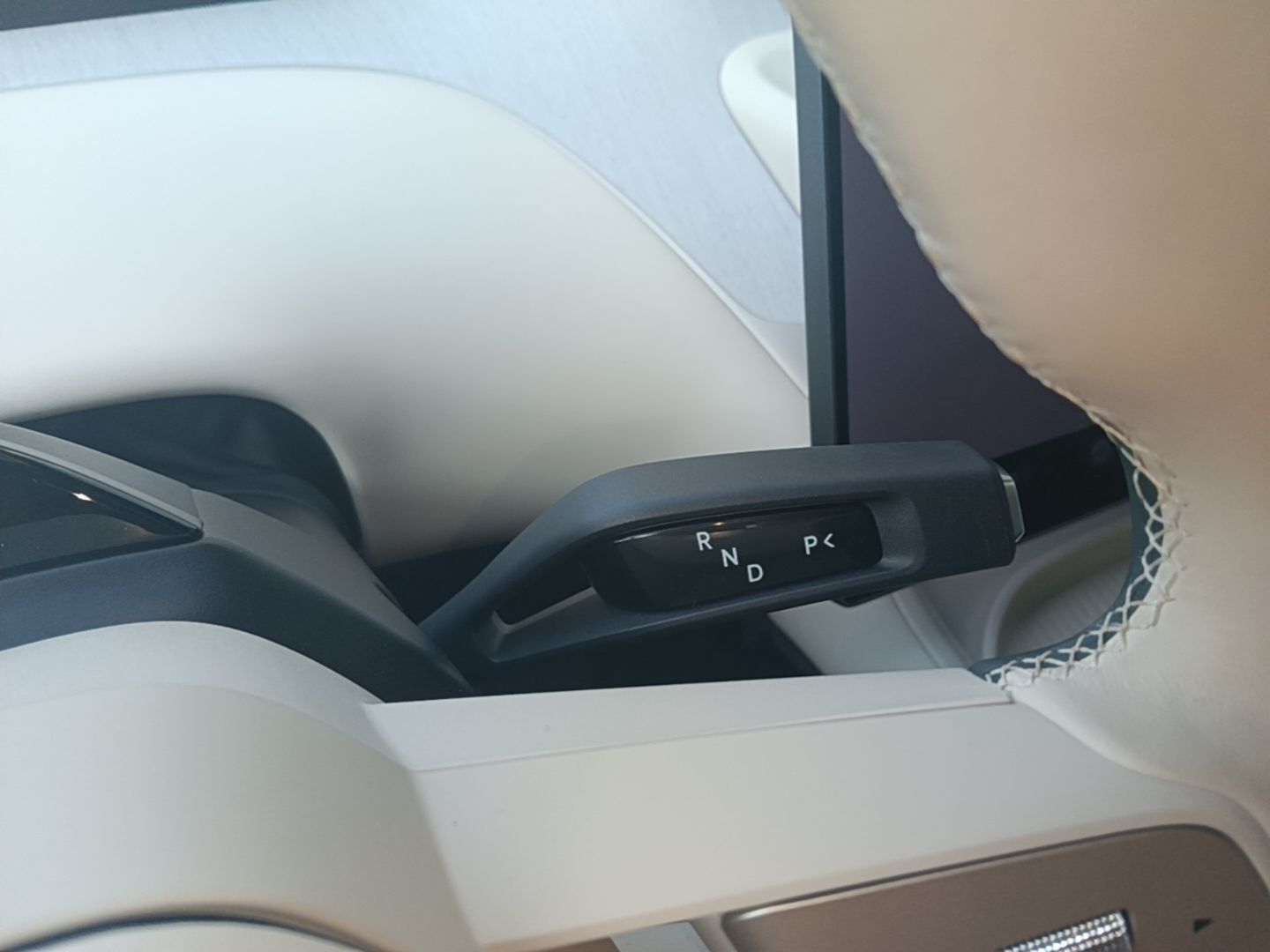 Xiaomi Auto YU7 2025 Ultra-Long Range High-Performance All-Wheel-Drive Max Edition — снимка 16
