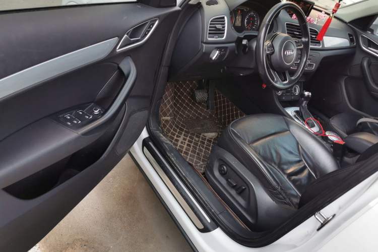 Used Audi Q3 2016 30 TFSI Collector's Edition Comfort Model