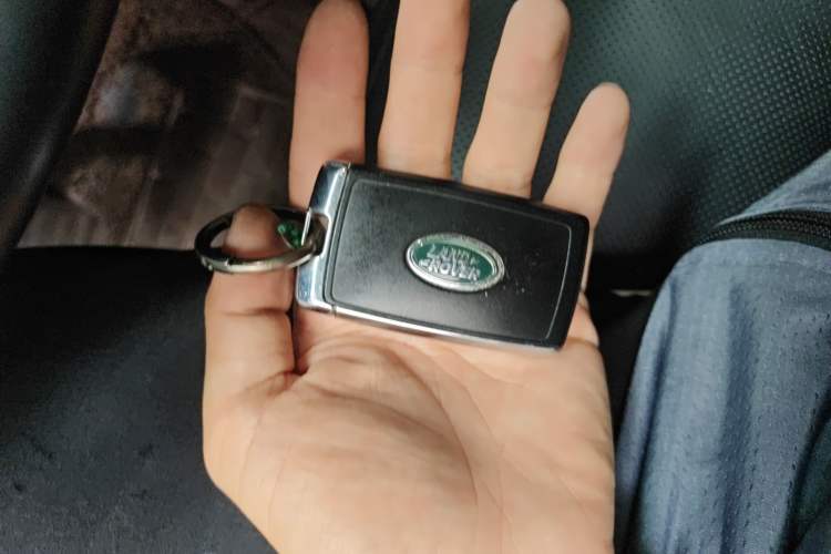 Used Land Rover Range 2019 3.0 SCV6 Legacy Edition Vehicle Key