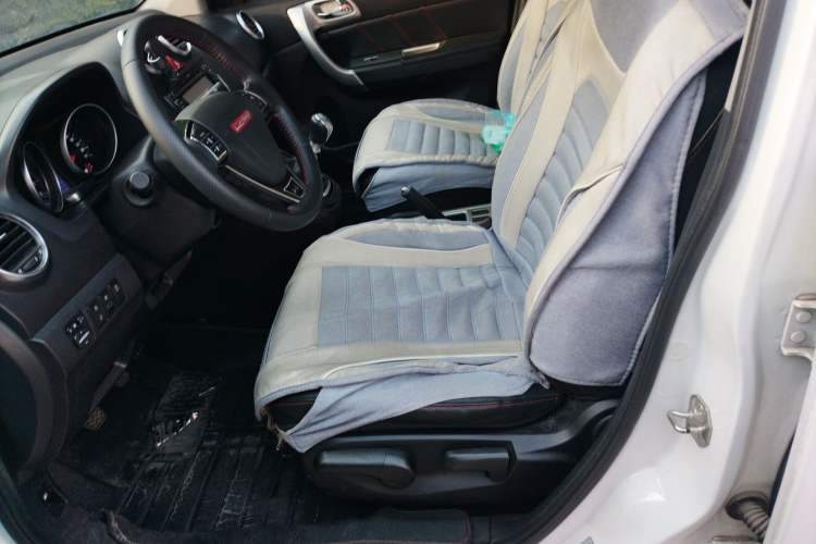 Used Haval H6 2015 Upgraded Model 1.5T Manual Two-Wheel Drive Elite Version
